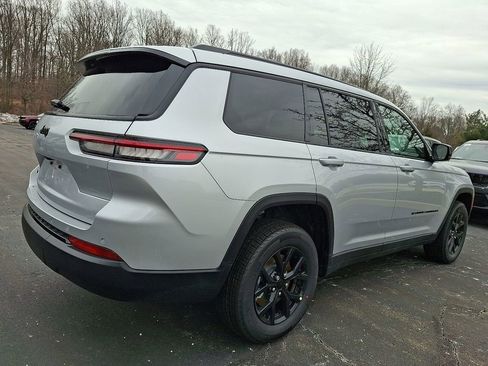 New 2025 Jeep Grand Cherokee L Altitude AWD/4WD image 4