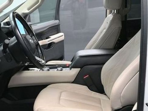 Used 2023 Ford Expedition Max Platinum image 18