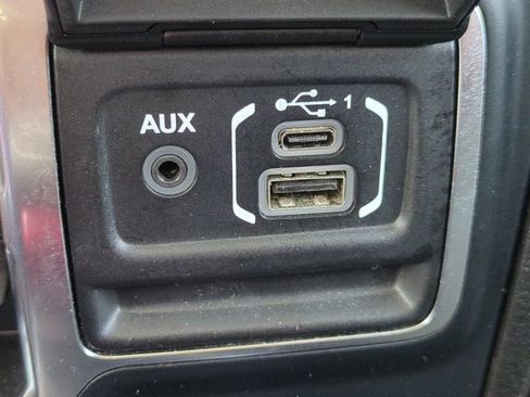 Used 2024 Jeep Wrangler Unlimited Rubicon 4xe AWD/4WD image 23
