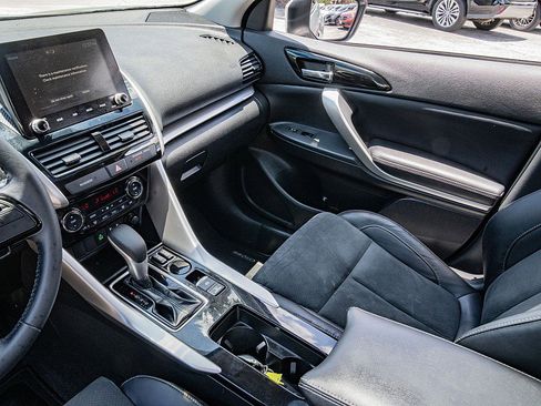 Used 2022 Mitsubishi Eclipse Cross SE FWD image 16