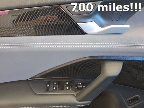 Certified 2025 Volkswagen Tiguan SE image 15