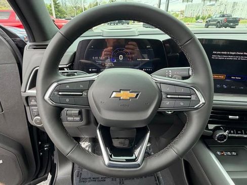 New 2026 Chevrolet Suburban Premier w/ Sun And Tow Package AWD/4WD image 26