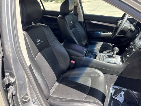Used 2011 INFINITI G37 Journey w/ Premium Pkg RWD image 18