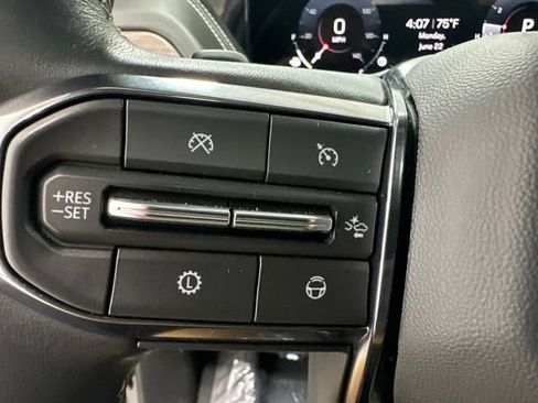 Used 2025 GMC Yukon XL Denali Ultimate AWD/4WD image 23