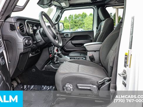 Used 2026 Jeep Gladiator Mojave AWD/4WD image 17