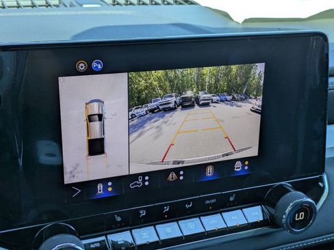 New 2025 Chevrolet Colorado LT w/ LT Convenience Package AWD/4WD image 22
