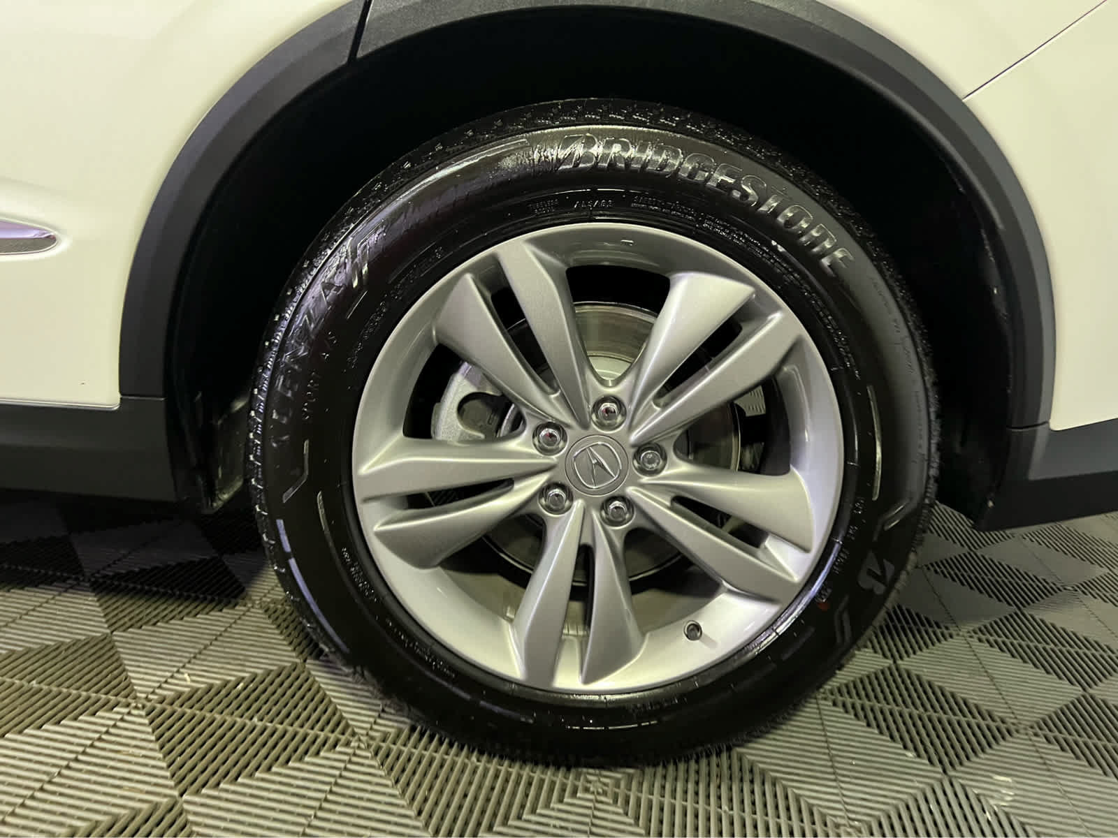 Used 2026 Acura MDX SH-AWD image 9