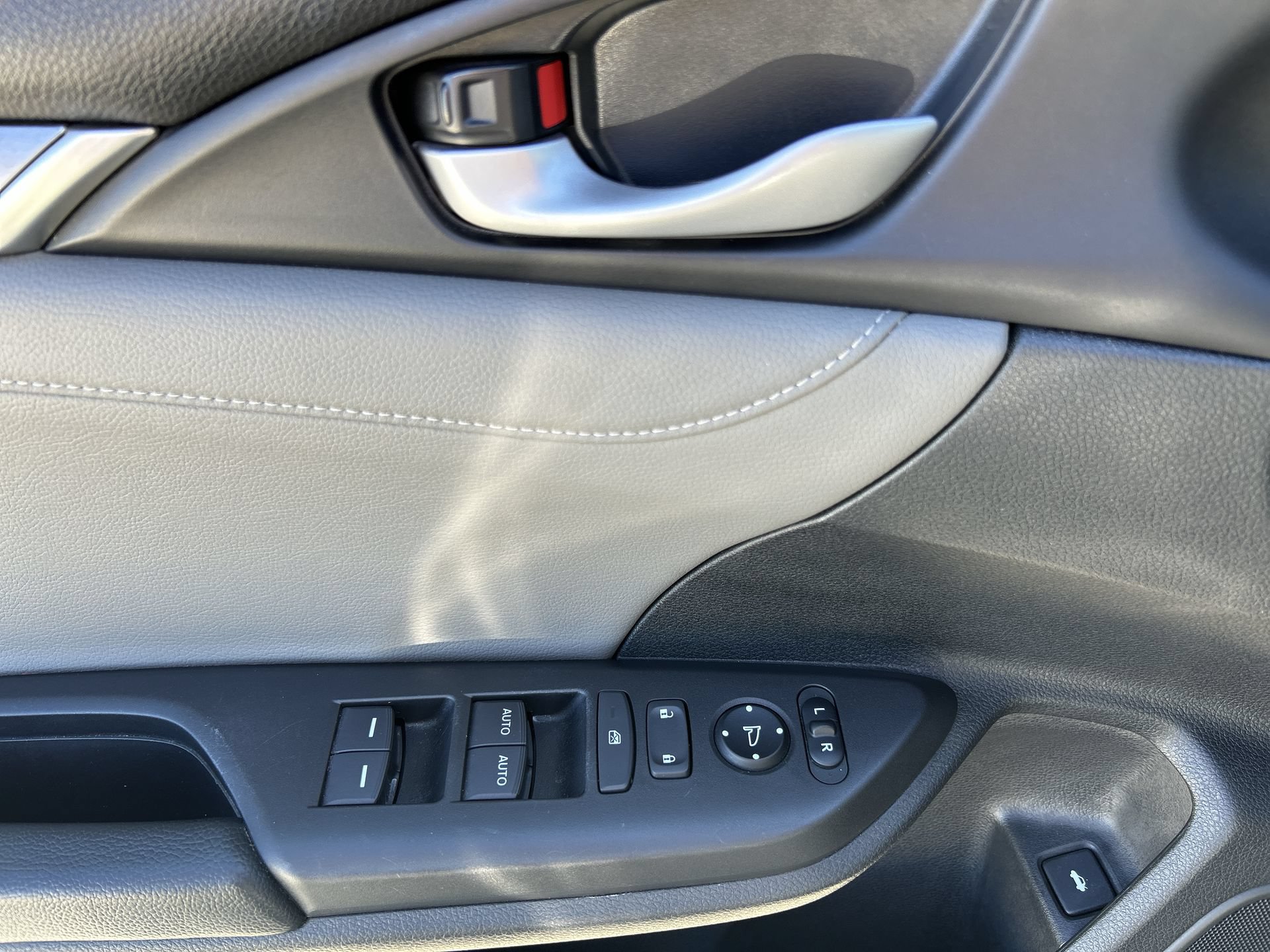 Certified 2018 Honda Civic EX-L image 15