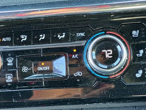 Used 2025 GMC Sierra 3500 Denali image 69