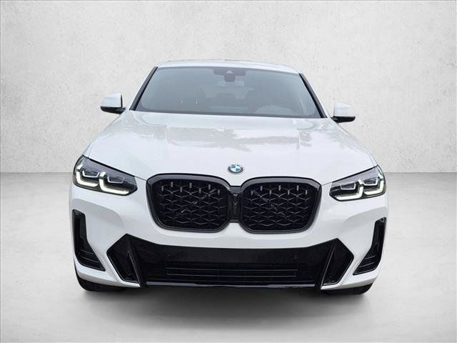 Used 2025 BMW X4 xDrive30i w/ M Sport Package AWD/4WD image 2