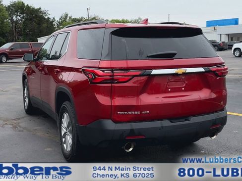 Used 2023 Chevrolet Traverse LT image 7