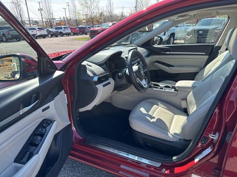 Used 2021 Nissan Altima 2.5 Platinum AWD/4WD image 9
