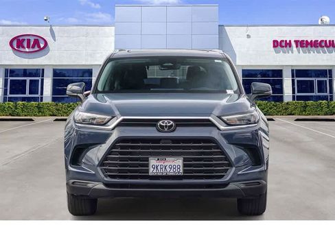 Used 2024 Toyota Grand Highlander XLE image 2
