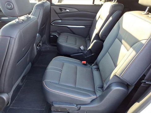 New 2026 Chevrolet Traverse High Country w/ LPO, Floor Liner Package AWD/4WD image 9