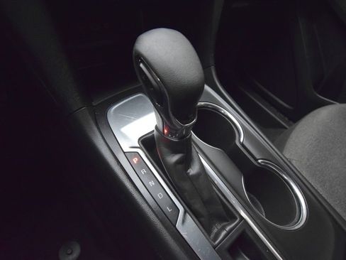 Used 2023 Chevrolet Equinox LT FWD image 22
