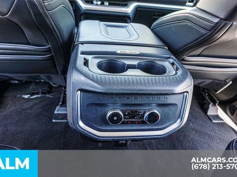 Used 2025 Ford Expedition Platinum AWD/4WD image 33