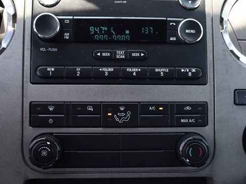 Used 2012 Ford F350 XLT w/ XLT Interior Pkg image 28