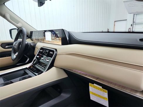 New 2026 Nissan Armada Platinum image 38