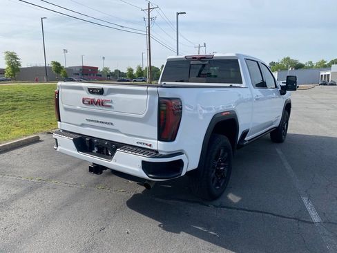 Used 2024 GMC Sierra 2500 AT4 w/ AT4 Premium Plus Package image 7