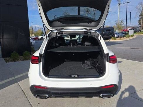 Used 2025 Mercedes-Benz GLC 350e 4MATIC image 6