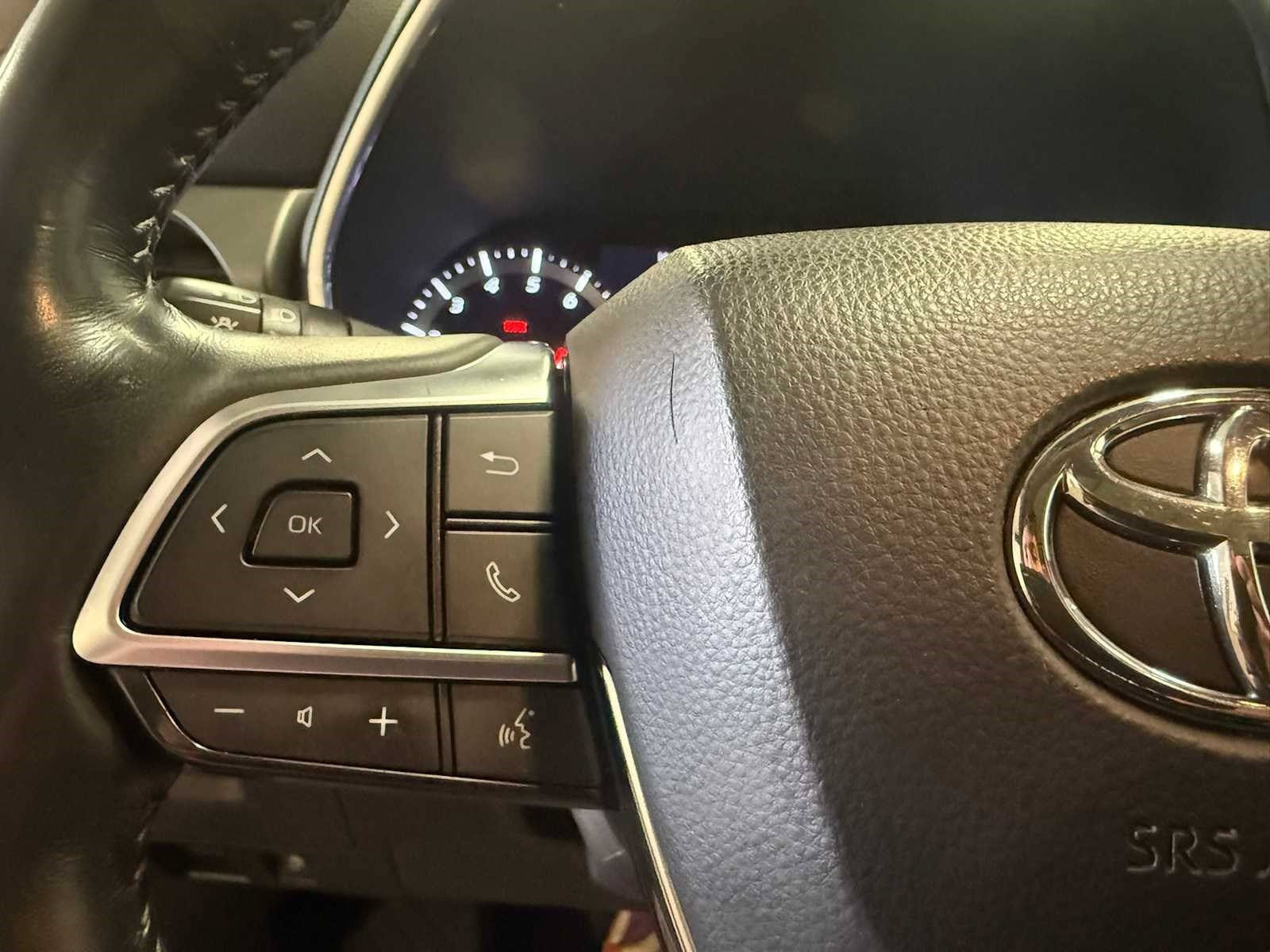 Certified 2021 Toyota Highlander Limited AWD/4WD image 29