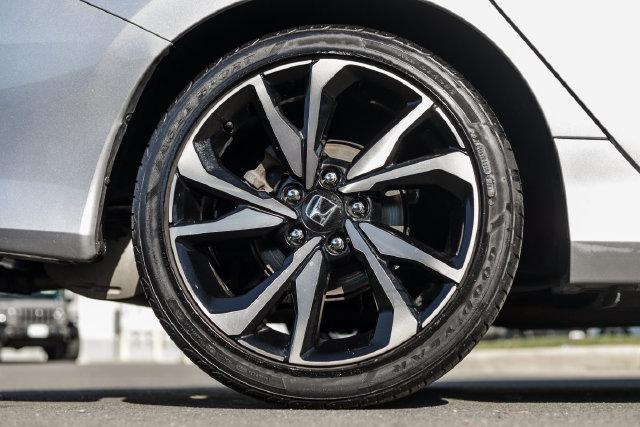 Used 2019 Honda Civic Sport image 12