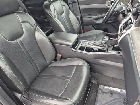 Used 2023 Kia Sorento S AWD/4WD image 16