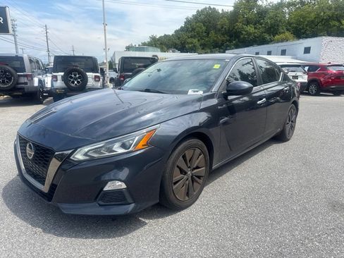 Used 2021 Nissan Altima 2.5 SV FWD image 3