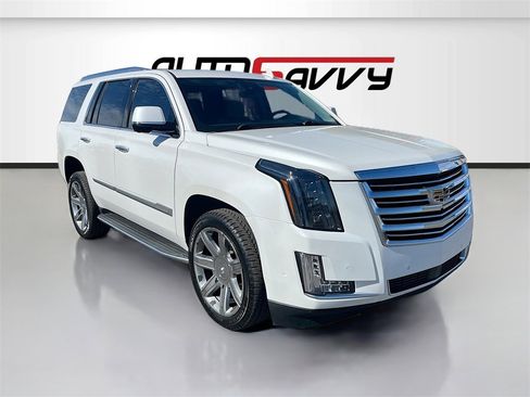 Used 2020 Cadillac Escalade Luxury image 1