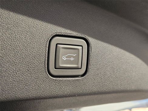 New 2025 Cadillac Lyriq Sport w/ LPO, Floor Liner Package AWD/4WD image 31