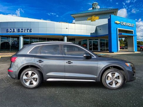 Used 2022 Audi Q5 2.0T Premium image 2