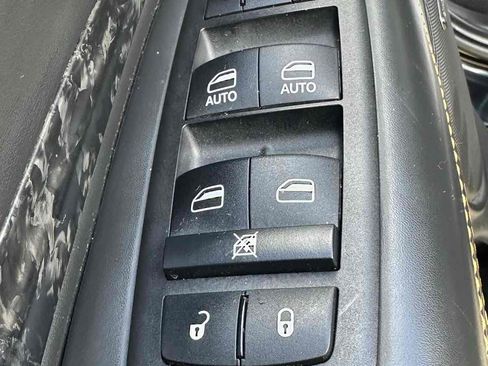 Used 2023 Dodge Durango R/T w/ Hemi Orange Plus Package AWD/4WD image 29