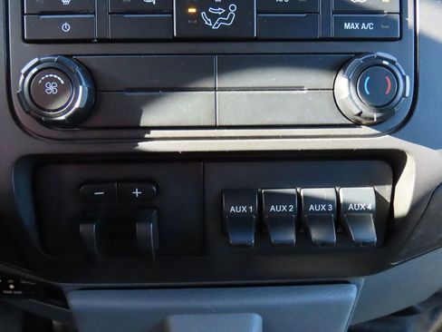 Used 2015 Ford F350 XL w/ Power Equipment Group image 26