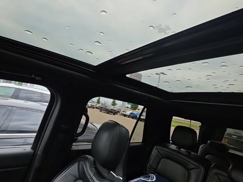 Used 2019 Lincoln Navigator L Reserve AWD/4WD image 9