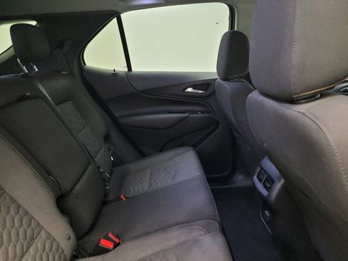 Used 2018 Chevrolet Equinox LT image 19