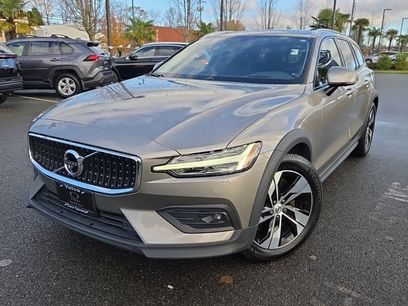 Used 2020 Volvo V60 T5 Cross Country