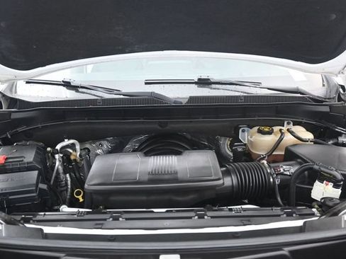 Used 2023 Chevrolet Suburban Premier image 33