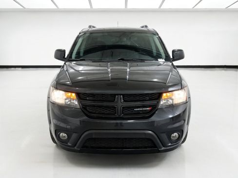Used 2018 Dodge Journey SXT w/ Connectivity Group FWD image 2