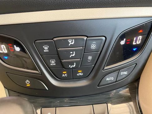 Used 2017 Buick Envision Essence FWD image 26