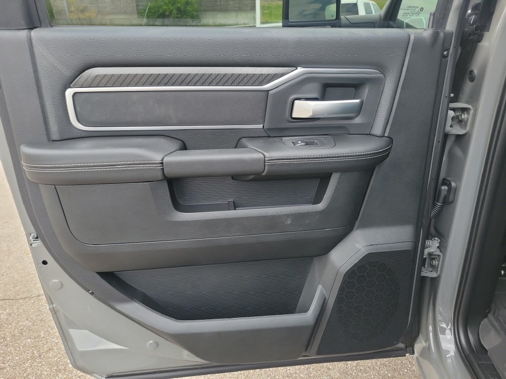 New 2027 RAM 3500 Big Horn AWD/4WD image 11