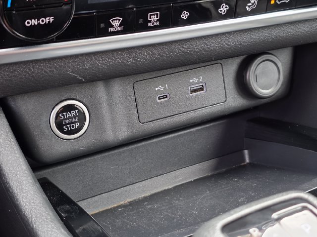 Used 2023 Nissan Rogue SV AWD/4WD image 28