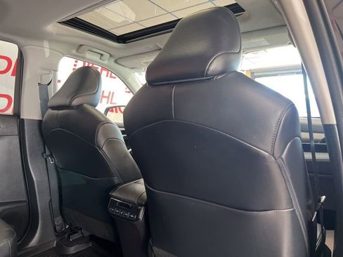 Used 2023 Toyota Highlander Limited AWD/4WD image 12