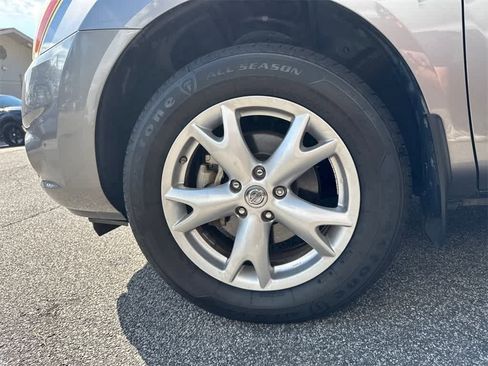 Used 2011 Nissan Rogue SV w/ Premium Pkg image 7