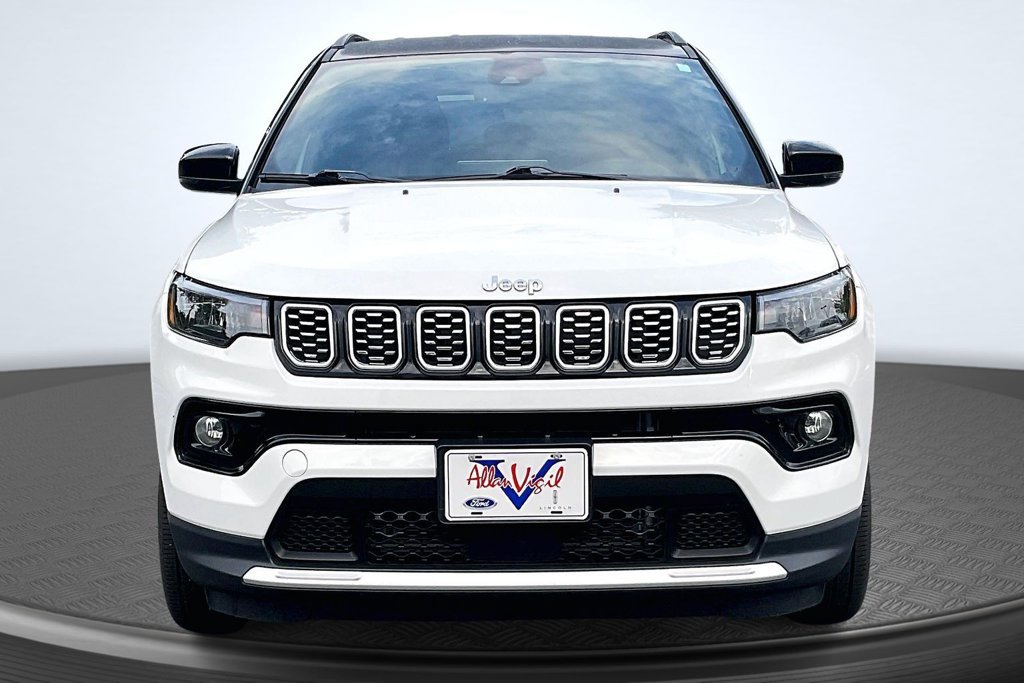 Used 2025 Jeep Compass Limited AWD/4WD image 2