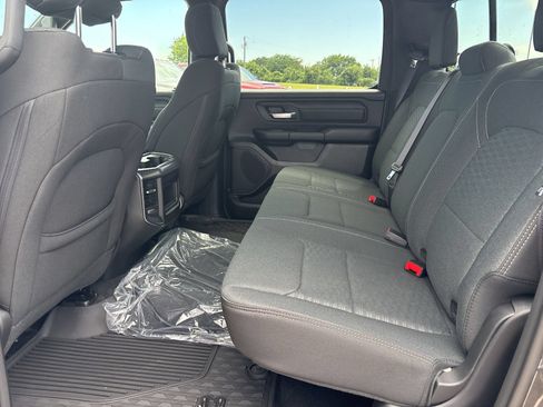 New 2026 RAM 1500 Express AWD/4WD image 14