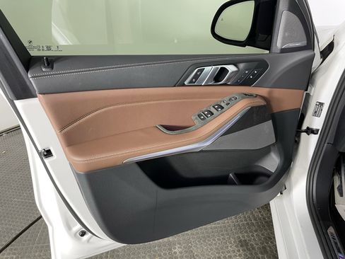 Certified 2025 BMW X5 M60i image 10