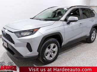 Used 2022 Toyota RAV4 LE video 2