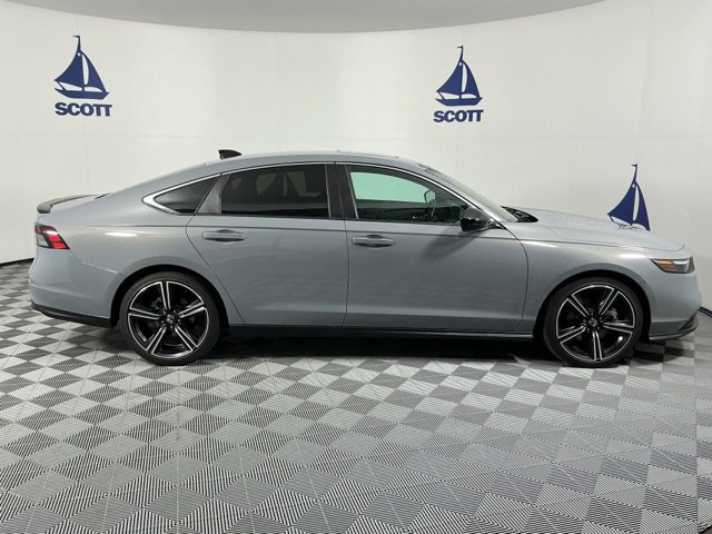 Used 2024 Honda Accord Sport image 6