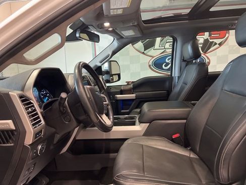 Used 2017 Ford F250 Lariat w/ Lariat Ultimate Package image 18