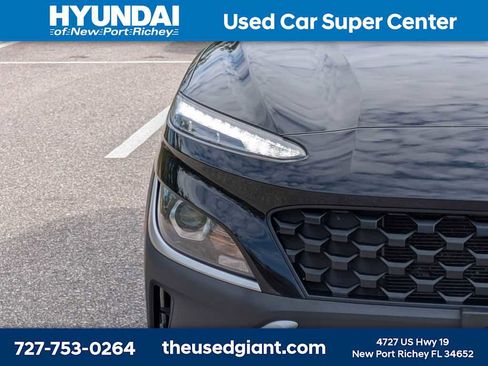 Used 2022 Hyundai Kona SEL AWD/4WD image 9